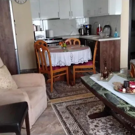 Mama's House *